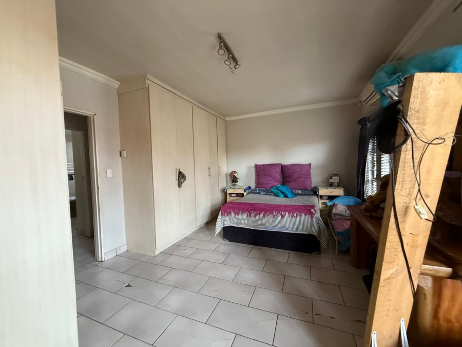 2 Bedroom Property for Sale in Waterval East North West